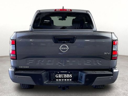 Used 2024 Nissan Frontier SV w/ Technology Package RWD image 5