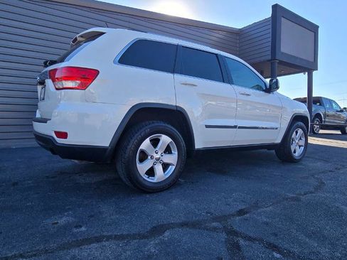 Used 2012 Jeep Grand Cherokee Laredo image 4