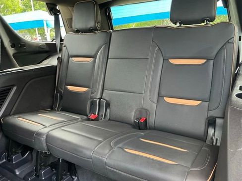 Used 2021 GMC Yukon AT4 w/ AT4 Premium Package AWD/4WD image 10