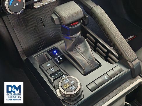 Used 2024 Toyota Tacoma TRD Off-Road image 27