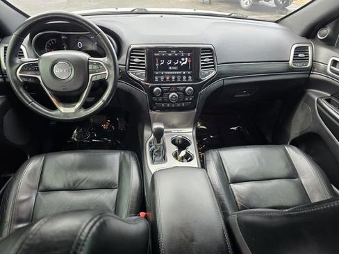 Used 2022 Jeep Grand Cherokee Limited image 30