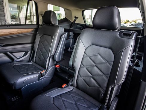 New 2026 Volkswagen Atlas SE image 49