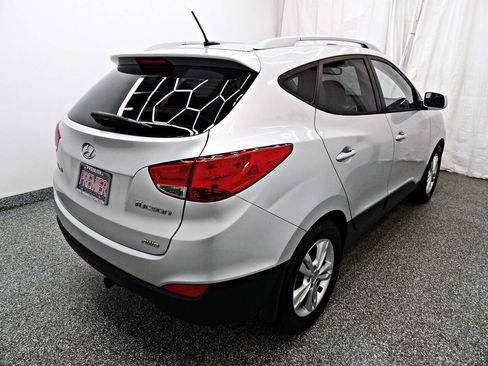 Used 2011 Hyundai Tucson GLS image 6
