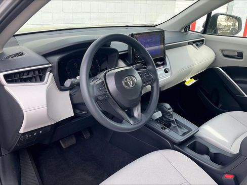 New 2026 Toyota Corolla Cross L image 7