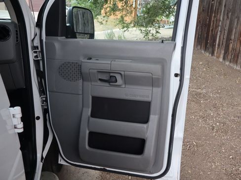 Used 2014 Ford E-250 and Econoline 250 w/ Power Group RWD image 22