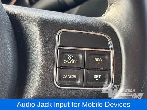 Used 2018 Jeep Wrangler Unlimited Sahara w/ Connectivity Group image 23