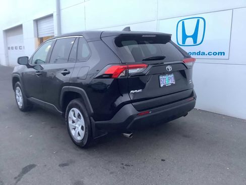 Used 2024 Toyota RAV4 LE image 4