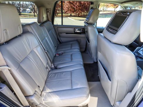 Used 2015 Lincoln Navigator 4WD image 38