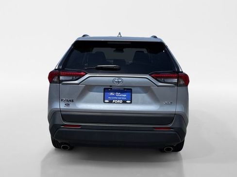 Used 2025 Toyota RAV4 XLE image 5