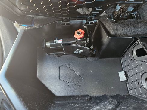 Used 2024 GMC Sierra 1500 Elevation image 17