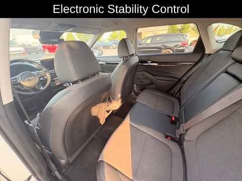 Used 2022 Kia Seltos S AWD/4WD image 14
