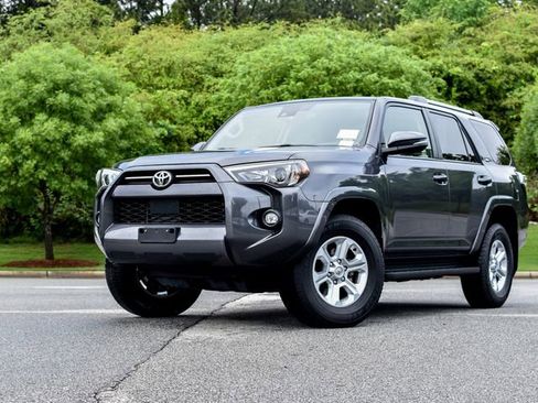 Used 2022 Toyota 4Runner SR5 Premium AWD/4WD image 2