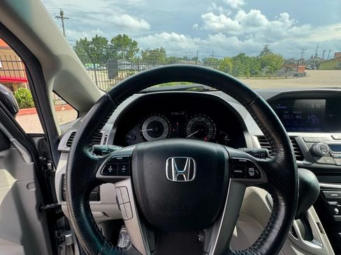 Used 2011 Honda Odyssey EX-L image 11