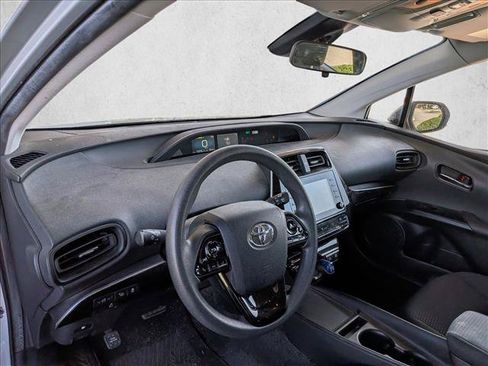 Used 2021 Toyota Prius LE FWD image 9