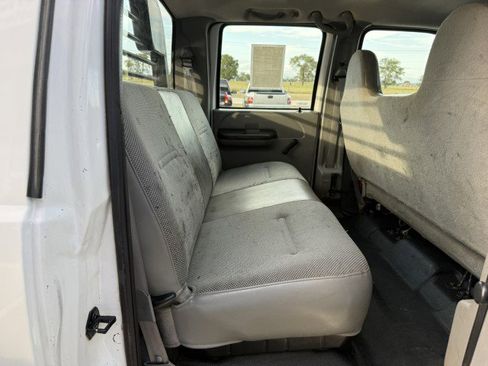 Used 2005 Ford F350 XL image 9