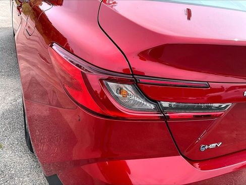 Used 2026 Toyota Camry LE FWD image 32
