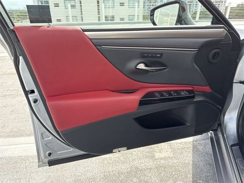 Certified 2022 Lexus ES 350 F Sport image 13