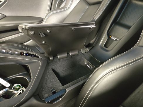 Used 2023 Chevrolet Corvette Stingray Preferred Cpe w/ 2LT image 27