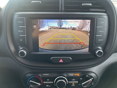 Certified 2024 Kia Soul LX w/ Option Group 015 image 17