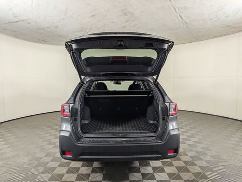 Used 2025 Subaru Outback Premium image 9