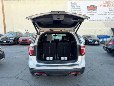 Used 2018 Ford Explorer XLT w/ Equipment Group 202A image 21