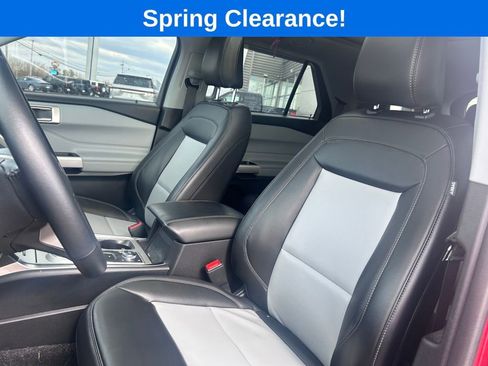 Used 2023 Ford Explorer XLT w/ Equipment Group 202A image 12