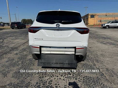 Used 2020 Buick Enclave Essence image 7