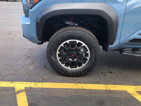 New 2026 Toyota Tacoma TRD Off-Road AWD/4WD image 33
