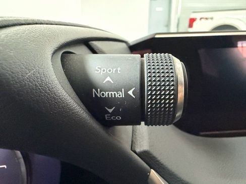 Used 2020 Lexus ES 350 F Sport w/ Accessory Package 2 FWD image 23