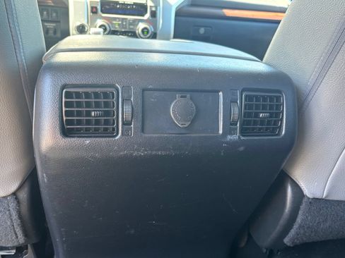 Used 2018 Toyota Tundra Limited w/ Limited Premium Package AWD/4WD image 20