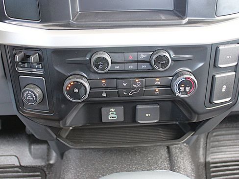 Used 2025 Ford F250 XL w/ XL Chrome Package RWD image 25
