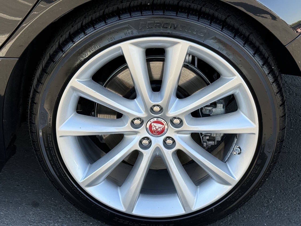 Used 2016 Jaguar XF R-Sport RWD image 21