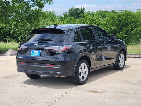 Used 2025 Honda HR-V LX image 5