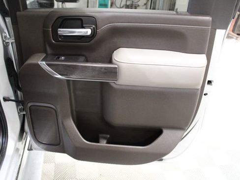 Used 2021 Chevrolet Silverado 2500 LTZ w/ LTZ Convenience Package image 27