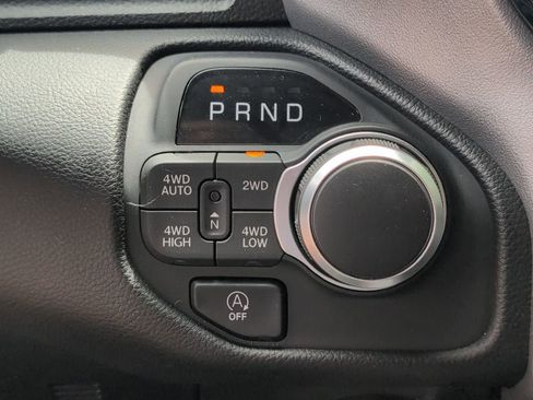 Used 2025 RAM 1500 Big Horn AWD/4WD image 24