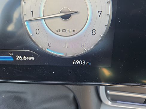 Certified 2025 Hyundai Elantra Limited FWD image 20
