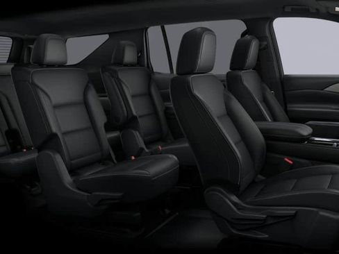 New 2025 Chevrolet Traverse LT w/ LPO, Floor Liner Package image 13