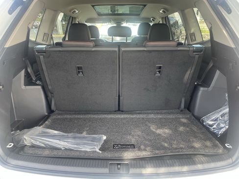 New 2026 Volkswagen Atlas Peak Edition AWD/4WD image 9