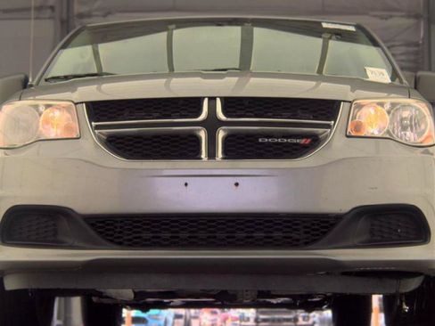 Used 2017 Dodge Grand Caravan SE w/ Power Window Group FWD image 2