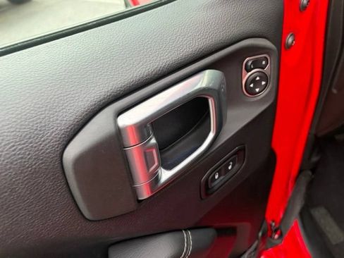 Used 2023 Jeep Wrangler Unlimited Sahara w/ Safety Group AWD/4WD image 13