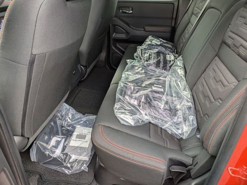 New 2025 Nissan Frontier PRO-4X image 19