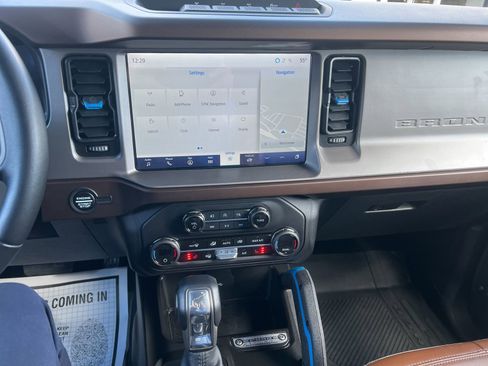 Used 2023 Ford Bronco Outer Banks w/ Sasquatch Package image 23