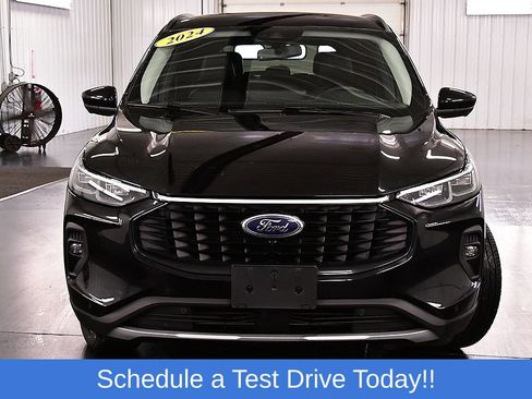 Used 2024 Ford Escape Platinum AWD/4WD image 2