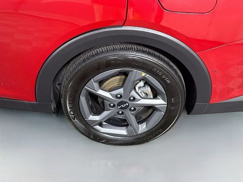 Certified 2025 Kia K4 FWD image 33