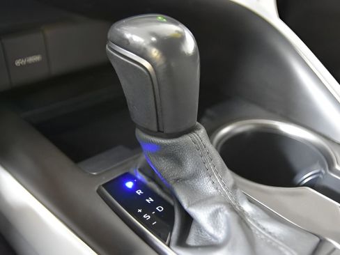 Used 2022 Toyota Camry SE FWD image 30