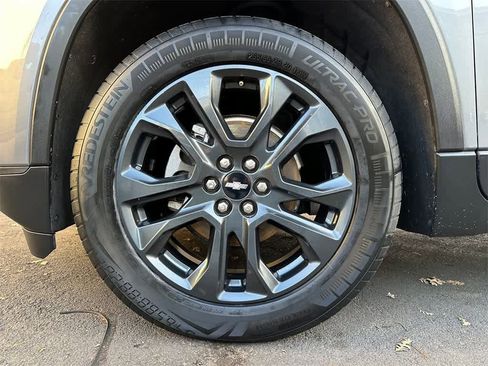 Used 2020 Chevrolet Traverse RS image 8