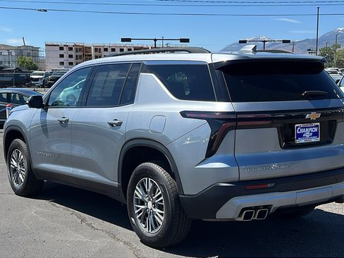 Certified 2024 Chevrolet Traverse LT AWD/4WD image 7