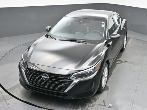 Certified 2025 Nissan Sentra S image 30