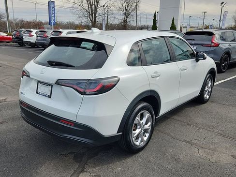 Used 2023 Honda HR-V LX image 6