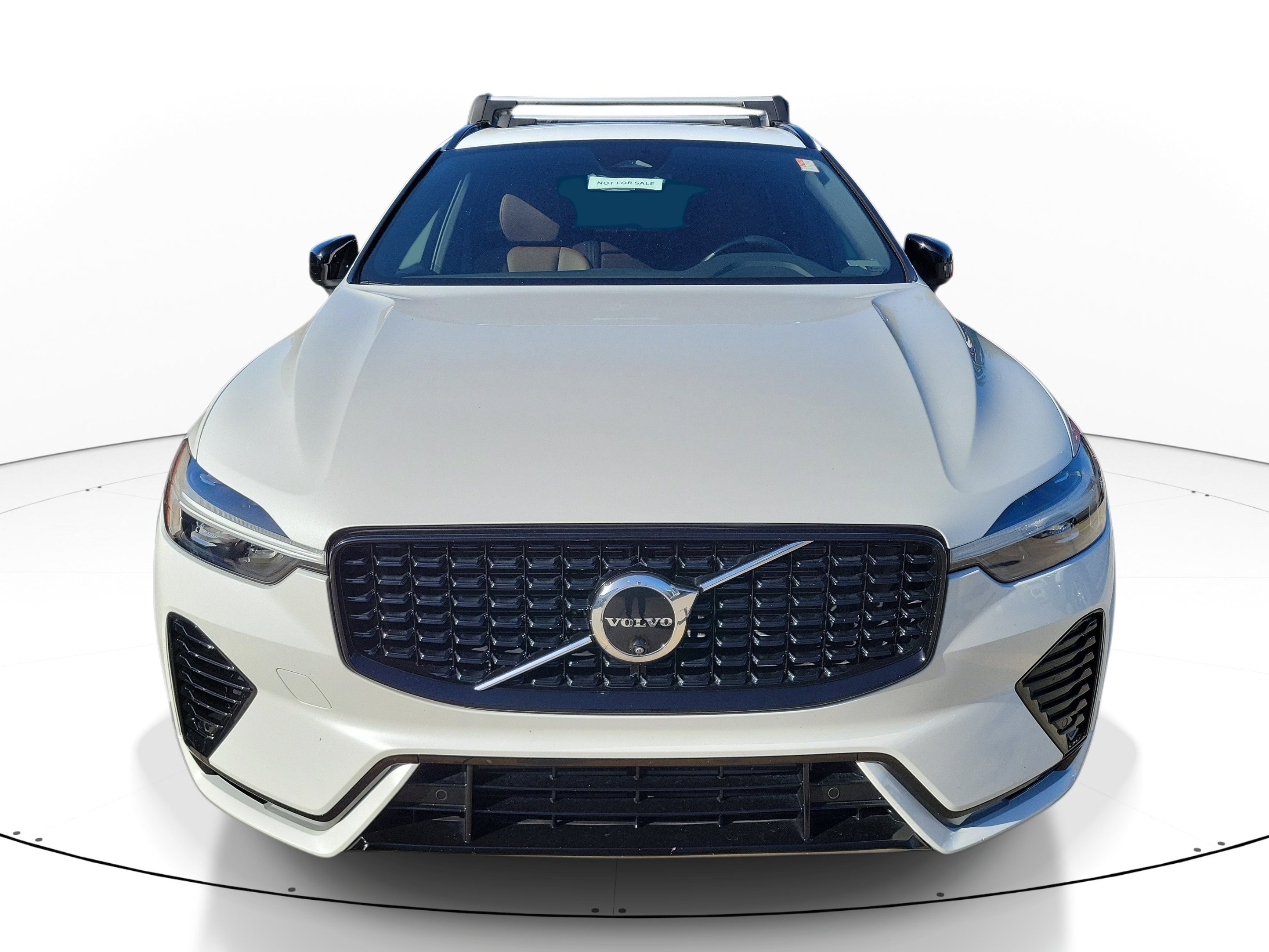 Used 2025 Volvo XC60 T8 Plus w/ Protection Package Premier AWD/4WD image 2